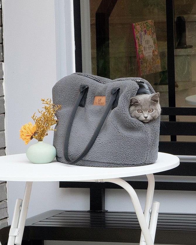 Fleece-Lined Warm & Cozy Pet Carrier – Large Capacity Insulated Shoulder Bag For Small Dogs & Cats