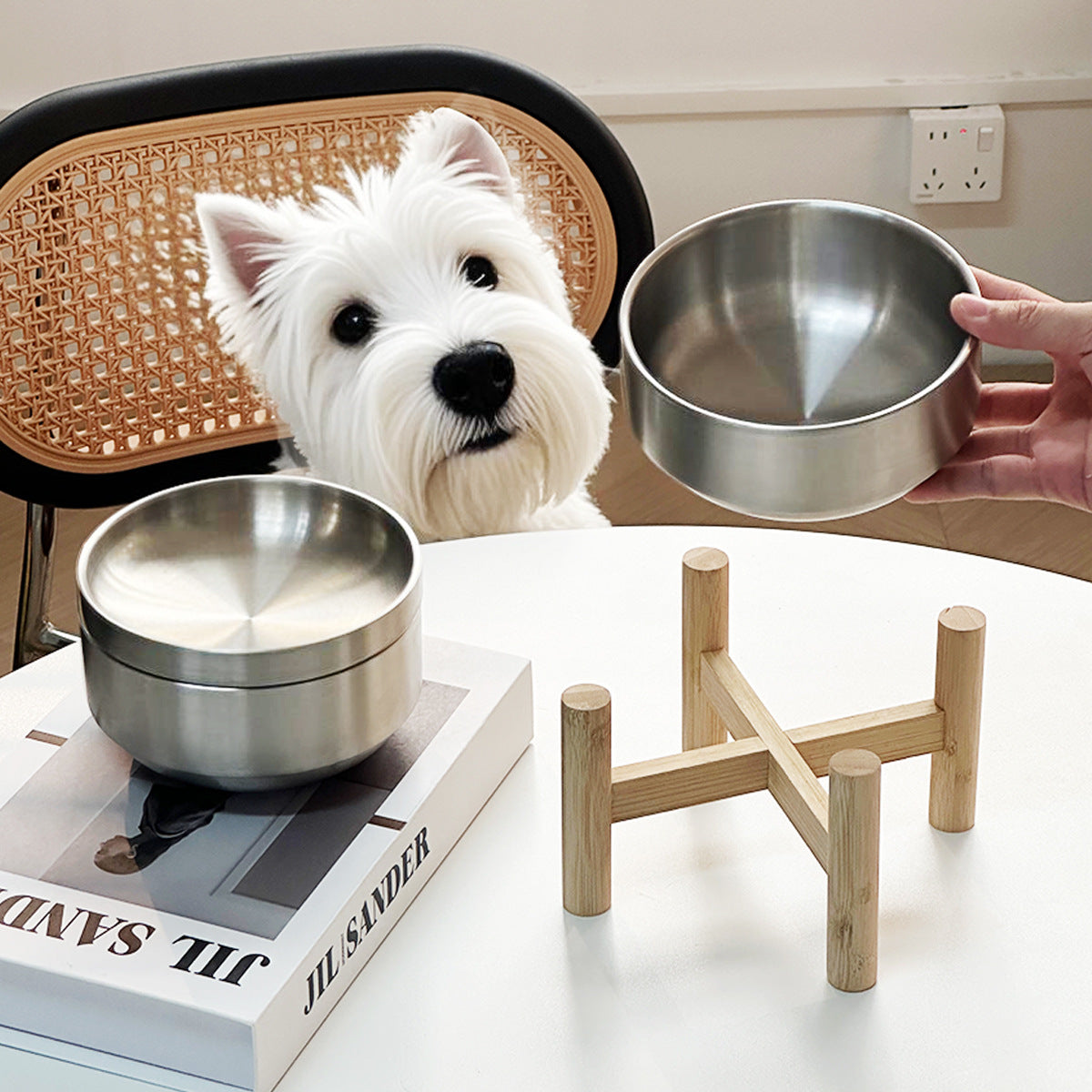 Stainless steel cat bowl with a raised wooden frame, cats are not easy to knock over pets, protect the cervical spine, drink water, and large capacity dogs have big mouths